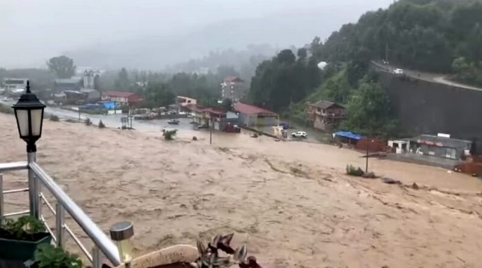 VIDEO: ამ კადრების ნახვა ძალიან მძიმეა - სტიქია თურქეთს ანადგურებს