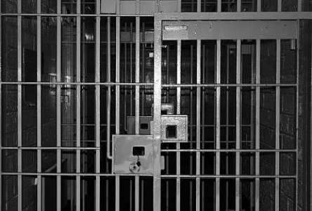 ვინ არის ქართველი კრიმინალური ავტორიტეტი, რომელიც კორონავირუსით გარდაიცვალა