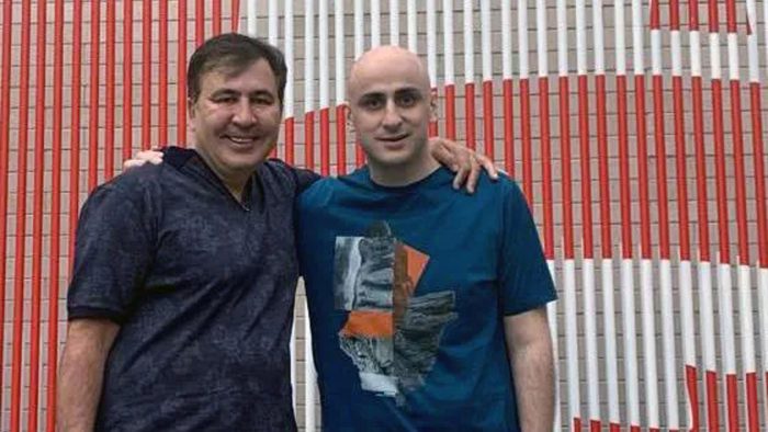 დედასთან ერთად რომ მოდის, ეს გზავნილია, რომ ის არ მოდის ძალადობისთვის – ნიკა მელია სააკაშვილზე
