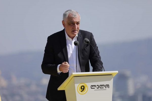 თავს შეურაცხყოფილად ვგრძნობ – მამუკა ხაზარაძე დაზარალებულად ცნობას ითხოვს