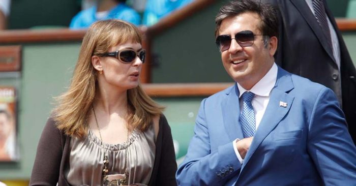 მიხეილ სააკაშვილი და სანდრა რულოვსი საბერძნეთში ისვენებენ – ნახეთ ფოტოები