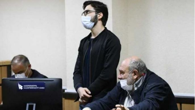 დავით სარალიძის მკვლელობის ბრალდებით დაკავებული გიორგი მენაბდის საქმის არსებითი განხილვა გრძელდება