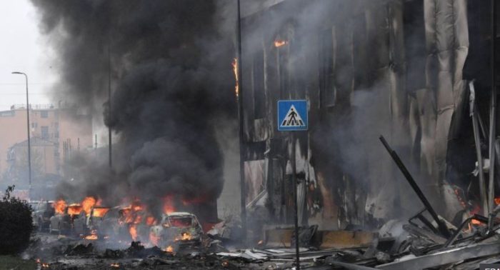 მილანში თვითმფრინავი შენობას შეეჯახა – არიან გარდაცვლილები