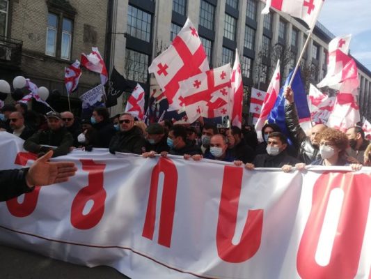 აქვთ თუ არა ოპოზიციაში „კონსტიტუციური აჯანყების“ სურვილი -„აქციები რომ იქნება, ბუნებრივია“