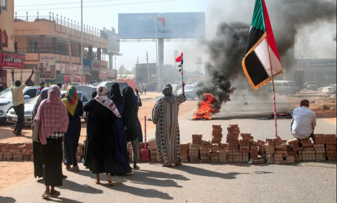 სუდანის მმართველი სუვერენული საბჭოს თავმჯდომარემ ქვეყანაში საგანგებო მდგომარეობა გამოაცხადა
