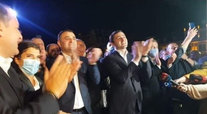 ჩვენს პარტიასა და მხარდამჭერებს ვულოცავ დამაჯერებელ გამარჯვებას – თორნიკე რიჟვაძე