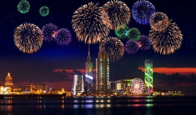 ნახეთ რა თანხა დაუჯდება ბათუმს, საახალწლო მორთულობა  