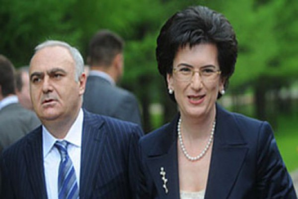 VIDEO: როგორც ჩემი ქმარი ამბობს, ძალიან ცუდად ვიქცეოდი – რას აპროტესტებს ნინო ბურჯანაძის მეუღლე