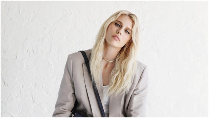 მოდელს ფეხების ამპუტაცია დასჭირდა ჩვეულებრივი ტამპონის გამო – სიკვდილამდე 10 წუთი იყო დარჩენილი