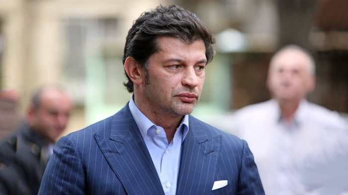 მთელი გულით ვწუხვარ გამორჩეული თბილისელის, ყველასთვის საყვარელი ადამიანის – გელა ჩარკვიანის გარდაცვალების გამო – კალაძე