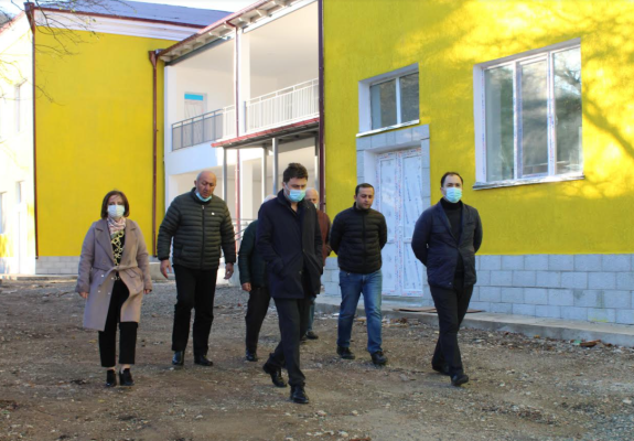 ტყიბულის N3 საბავშვო ბაგა-ბაღის  სარეაბილიტაციო სამუშაოები მუნიციპალიტეტის მერმა დაათვალიერა