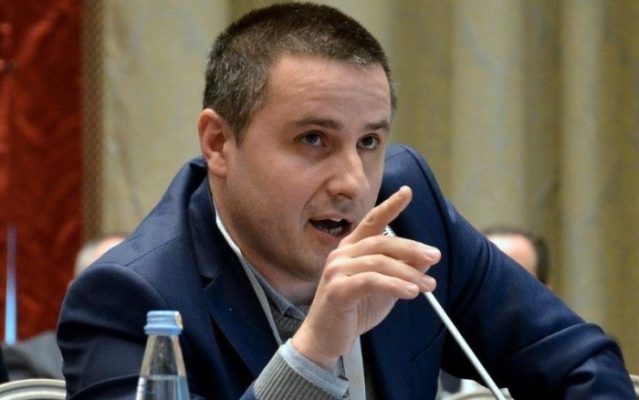 „მინდა, გონებით დაფასდნენ და არა - სხეულით. - ლექტორი, რომელიც სოციალურ ქსელში სტუდენტების ინტიმური ფოტოების გამო წუხს