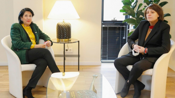 ეროვნული შერიგება – მეორე დღეა ათონელის რეზიდენცია პარტიების წარმომადგენლებს მასპინძლობს