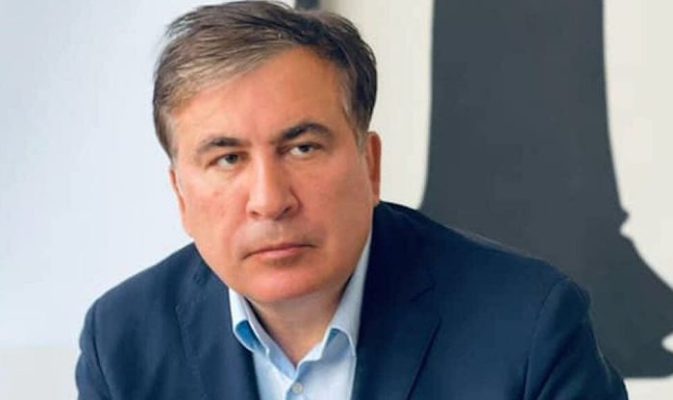 სხვადასხვა ვერსია და ურთიერთგამომრიცხავი დასკვნები სააკაშვილის ჯანმრთელობაზე – ვინ როგორ აფასებს ექსპრეზიდენტის მდგომარეობას