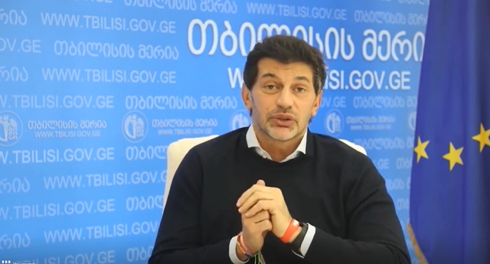 საწყალი, თურმე საკანში ჯდომა არ შეუძლია და ეს თრგუნავს – კალაძე სააკაშვილზე