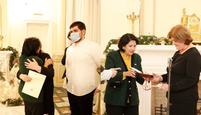 „დღეს კობა დავითაშვილი აქ რომ ყოფილიყო… “- რას წერს სალომე ზურაბიშვილი